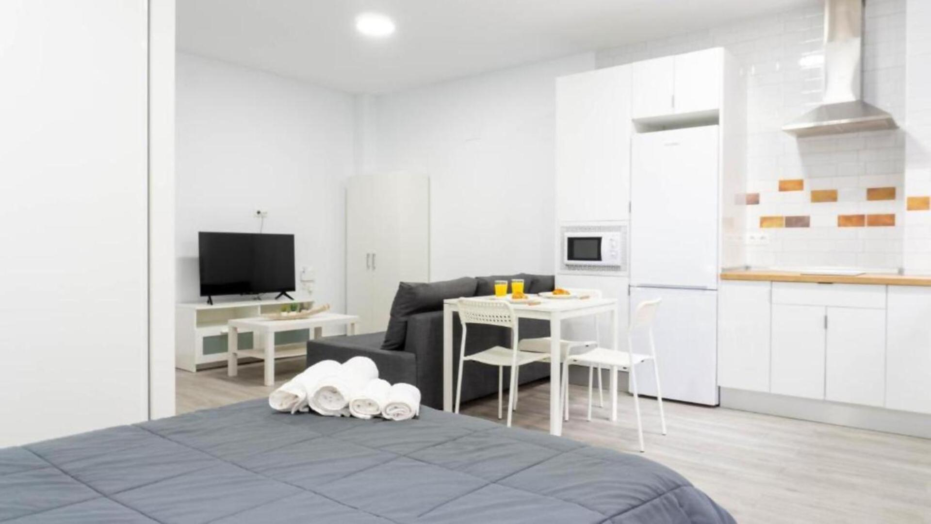 Apartamento La Paloma A Apartamento En マラガ エクステリア 写真
